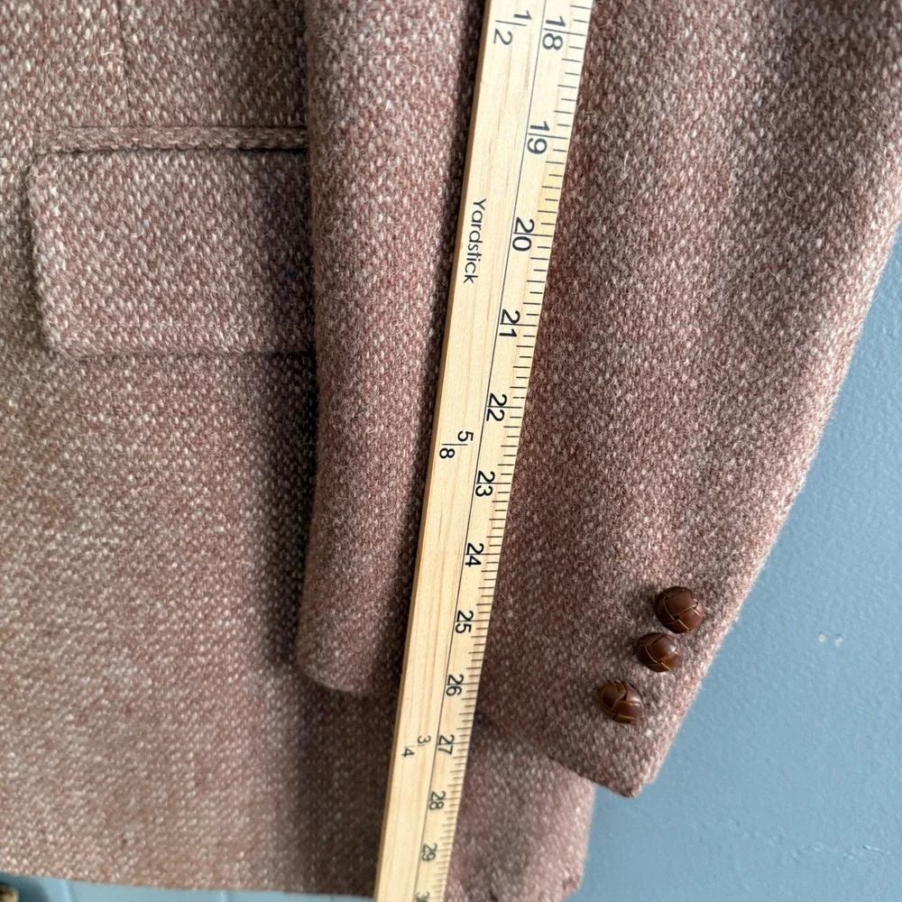 Harris Tweed Vintage Mens Brown Herringbone Wool Blazer 42R FLAW Moth Damage